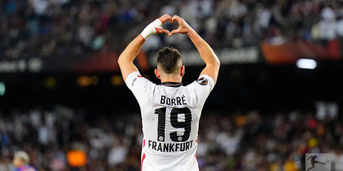 The Colombian striker scored what could be the goal of the match against the Culés.