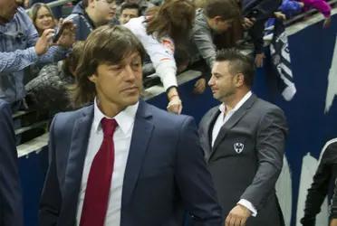 The contracts that both managers are asking for are very high, about 3 or more million dollars a year Cruz Azul will be paying.