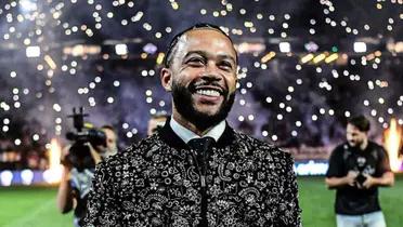 The Dutch striker has been living a dream life since arriving in Brazil