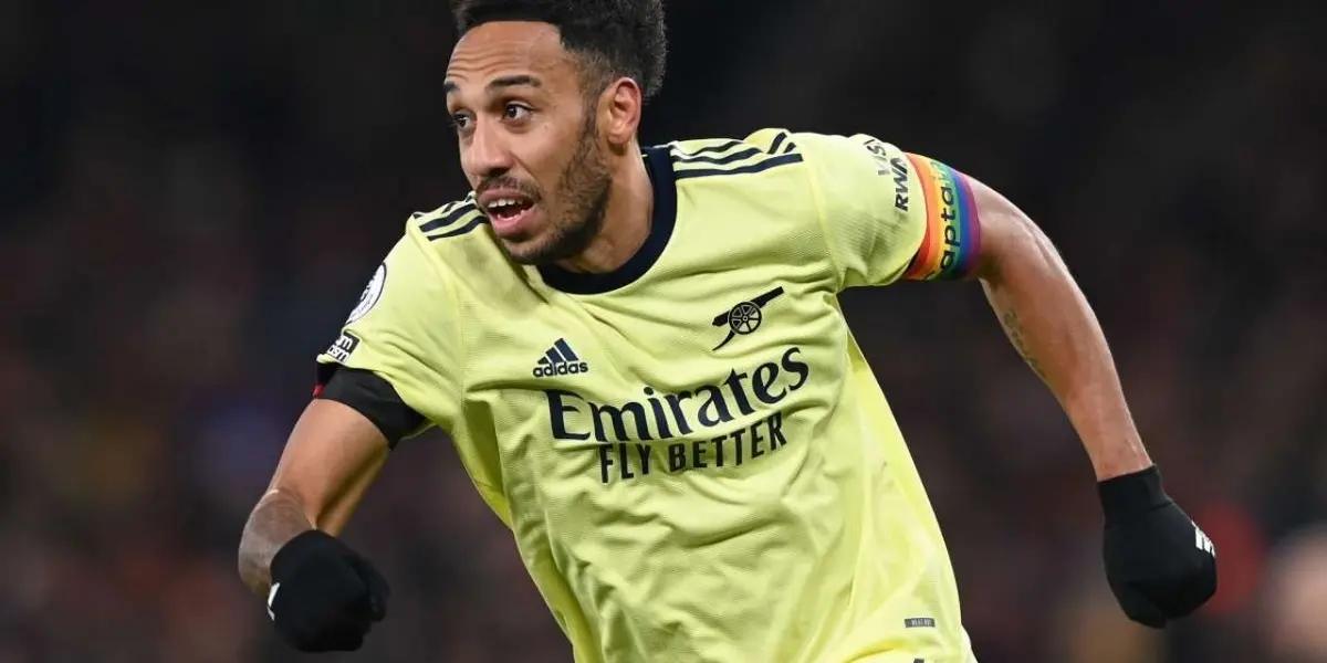 The Gabonese striker is one step away from becoming a new Barça player on loan until the end of the season.