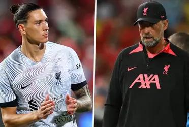 The Liverpool manager wanted to publicly protect his new striker, after he did not have a good debut against Manchester United.