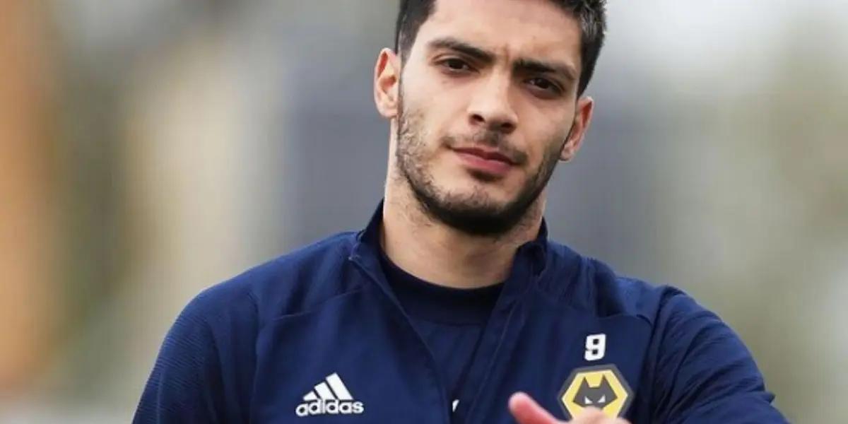 The Mexican would have his hours numbered at Wolves.