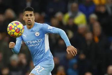 The player shared on social networks the wound the thieves inflicted on him. It is unknown if he will line up tomorrow against Arsenal.