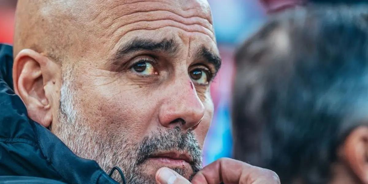 The Spanish coach once again showed signs of desperation and strange behavior in the middle of the match against Liverpool.