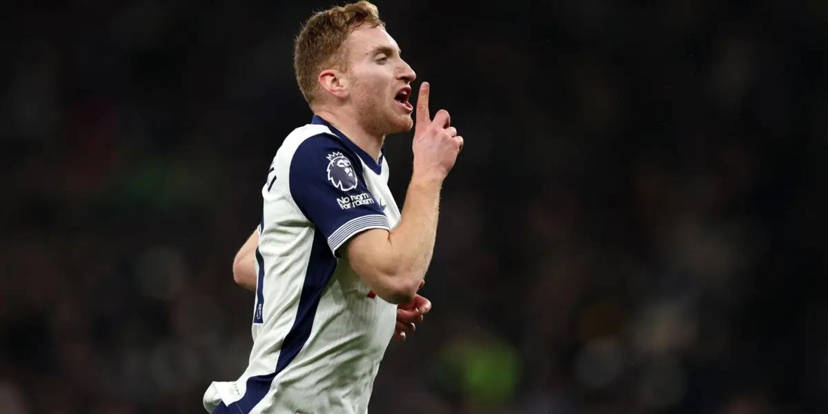 The Swedish striker made a great finish with a powerful left-footed shot.