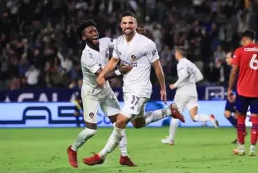 The USMNT midfielder is looking to reunite with Bruce Arena, his mentor.