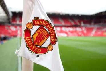 This talented Brazilian winger is keen about coming to Old Trafford and it seems that he is willing to do anything achieve the move.