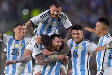 This was the welcome from the fans to Lionel Messi at the Monumental