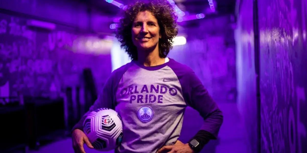 USWNT legend to work alongside Amanda Cromwell.