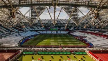 West Ham fans had a surprise reaction after their team's poor performance against Arsenal