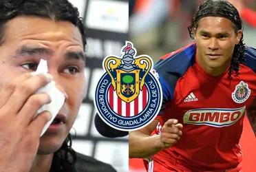 While he cried when he saw that he would be joining Chivas, what Gullit Peña did when he was presented with Al Dhaid