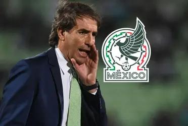 With Guillermo Almada at El Tri, there would be three who would leave the Mexican national team