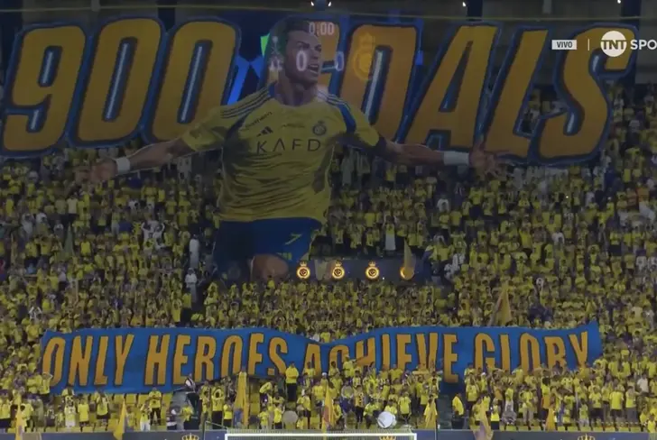 The tribute from Al Nassr fans to Cristiano Ronaldo for his 900 goals